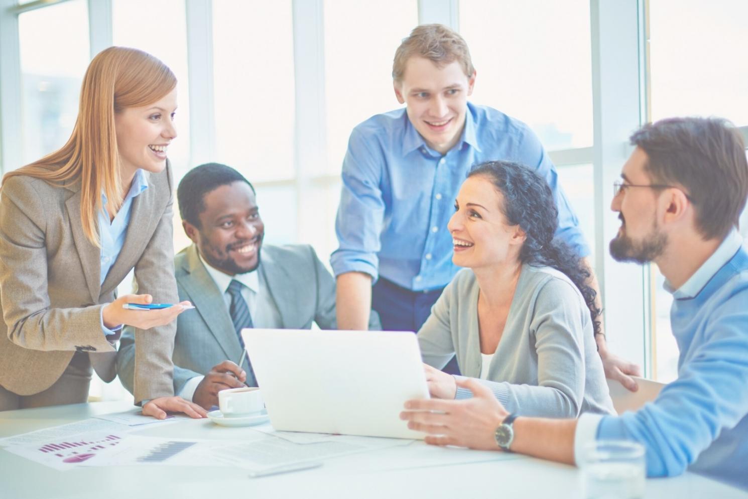 Persona planificando finanzas personales